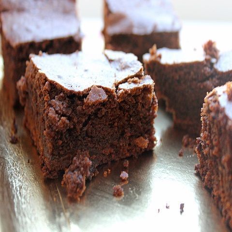 Quadrotti al rosmarino: schiacciatine con farro, orzo e rosmarino, 200gr