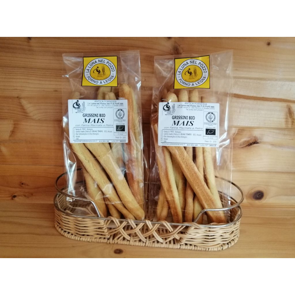 Corn bread sticks