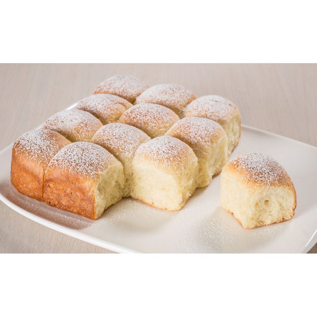 Buchtel with apricot jam