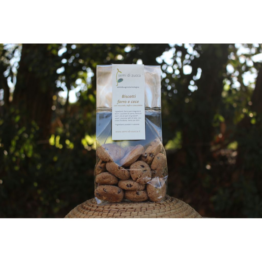Biscotti farro e cece, con nocciole kefir e cioccolato