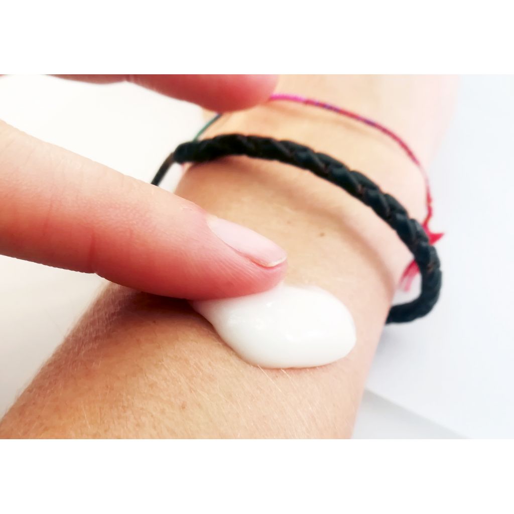 VERY RICH AND DELICATE MULTIFUNCTIONAL CREAM WITHOUT ADDED PERFUMES