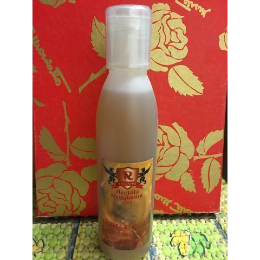 White balsamic vinegar cream