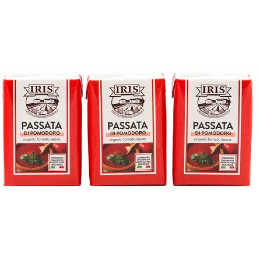 IRIS organic tomato puree 500 g.