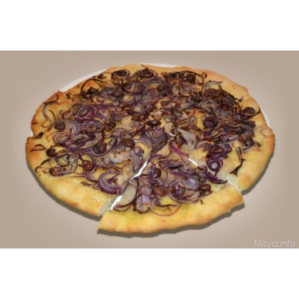 FOCACCIA CON CIPOLLE ROSSE E ACETO BALSAMICO