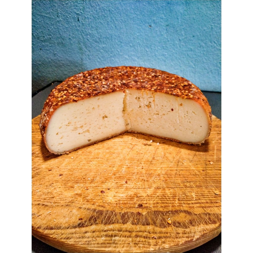 Cacio in camicia rosso