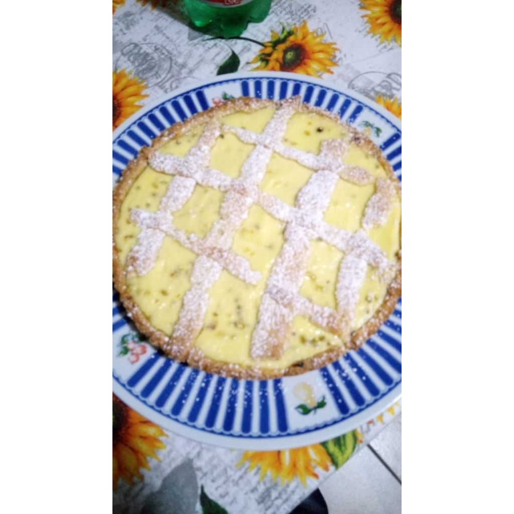 Torta di crema di limoni di diametro 25 ideale prt 6 8 persone