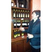 valle delle lepri - la titolare presenta i suoi vini